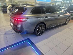 Volkswagen Passat R-Line "Signature" Hybrid //SOFORT VERF.// 272PS - HUD, Leder, LED, Kamera, AHK usw. bild 3