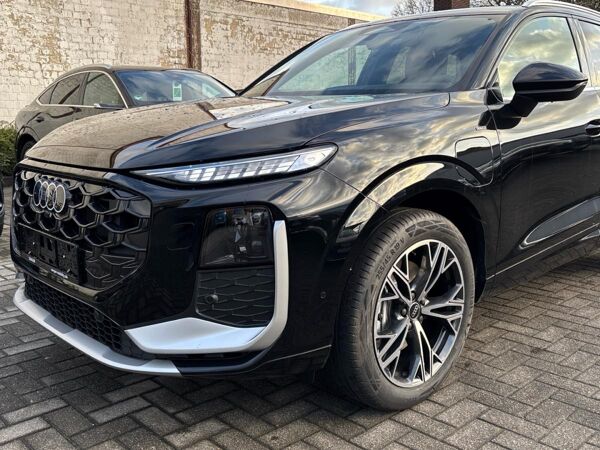 Audi Q3 e-hybrid Tech plus Paket Navi Sitzh. LED bild 6