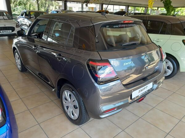 Suzuki Swift Club inkl. Allwetterreifen  Sofort lieferbar. bild 3