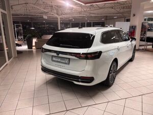Volkswagen Passat Elegance 2,0 l TDI SCR 7-Gang-Doppelkupplungsgetriebe DSG bild 3