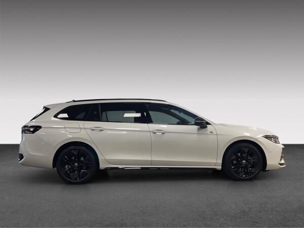 Volkswagen Passat 2.0 TDI Lagerwagenaktion R-Line Black Style AHK bild 4