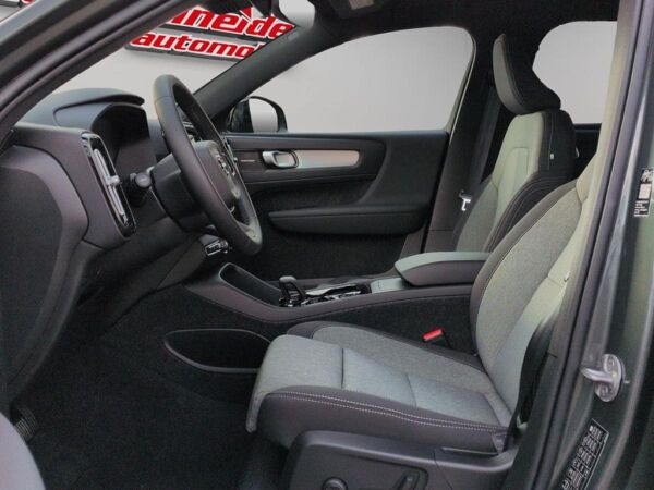 Volvo XC40 B3 B DKG Plus Dark+LichtPak+Standh.+SOFORT bild 5