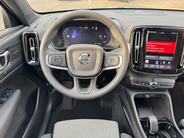 Volvo XC40 B3 Plus Black Edition bild 4