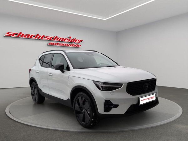 Volvo XC40 B3 B DKG Plus Black Edition bild 4