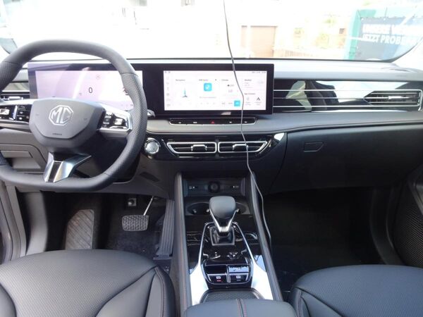 MG HS Luxury Hybrid + bild 7