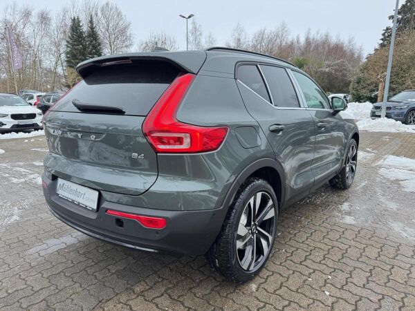 Volvo XC40 B4 DKG ULTRA DARK - Inklusive Anhängerkupplung! - Standheizung - Sofort lieferbar! bild 2