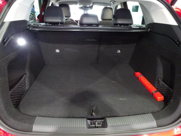 MG HS Luxury Hybrid + bild 6