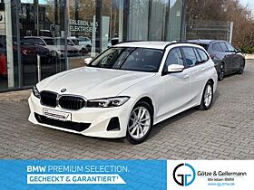 BMW 318 i Touring //WirelessCharging Komfortzugang Sitzheizung BMW 318 i Touring //WirelessCharging Komfortzugang Sitzheizung