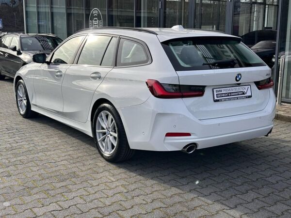 BMW 318 i Touring //WirelessCharging Komfortzugang Sitzheizung bild 4