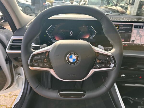 BMW 318 i Touring //WirelessCharging Komfortzugang Sitzheizung bild 7