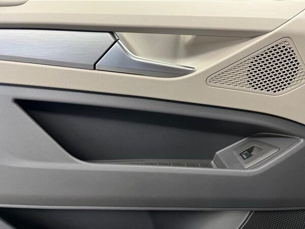 Volkswagen Multivan "Goal" 2,0 l TDI DSG *SOFORT VERFÜGBAR* bild 6