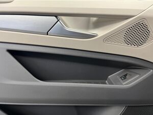 Volkswagen Multivan "Goal" 2,0 l TDI DSG *SOFORT VERFÜGBAR* bild 6