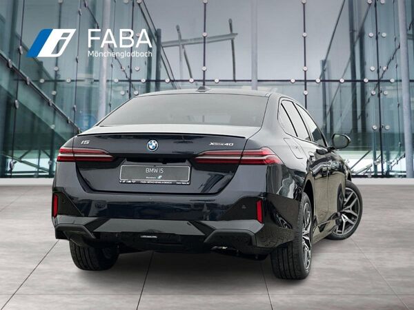 BMW i5 xDrive40 Limousine M Sport Pro Head-Up DAB bild 2
