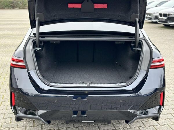 BMW i5 xDrive40 Limousine M Sport Pro Head-Up DAB bild 7