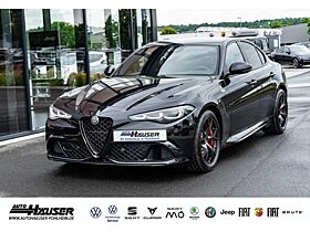 Alfa Romeo Giulia Quadrifoglio 2.9 V6 Bi-Turbo *SOFORT* AKRAPOVIC HARMAN-KARDON BREMBO MEMORY