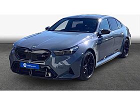 BMW M5 xDrive , 4-türig BMW M5 xDrive , 4-türig