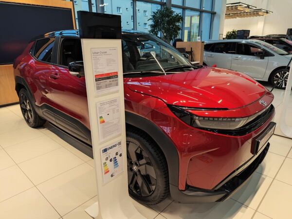 Toyota Urban Cruiser Teamplayer Inkl. 6.000 E-Förderung bild 6