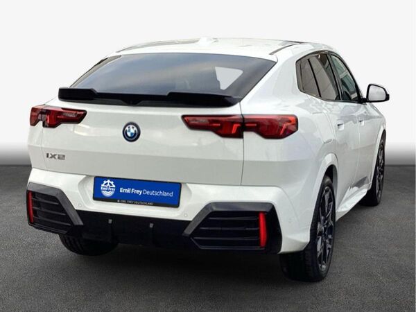 BMW iX2 xDrive30 , 5-türig (Strom) bild 2