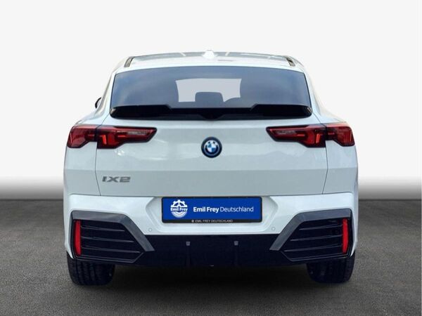 BMW iX2 xDrive30 , 5-türig (Strom) bild 6