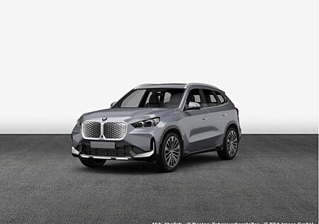 BMW iX1 xDrive30 M Sportpaket , 5-türig (Strom)