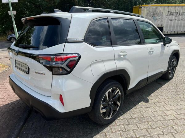 Subaru Forester Exclusive 2.0 AT Mildhybrid bild 4