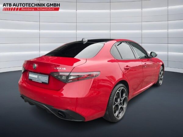Alfa Romeo Giulia Veloce Q4, Leder, Schiebedach, PDC, Rückfahrkm. bild 3