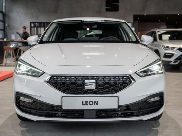 Seat Leon Road Edition 1.5 eTSI 110 kW (150 PS) 7-Gang-DSG bild 2
