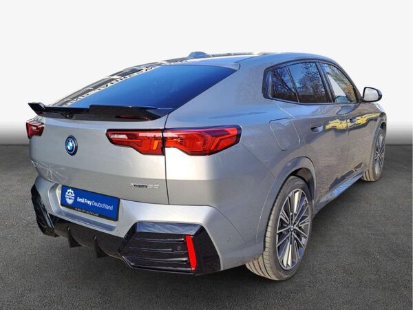 BMW iX2 xDrive30 , 5-türig (Strom) bild 2