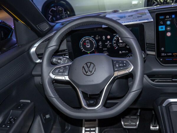 Volkswagen T-Roc R-Line 1.5 l eTSI OPF 7-Gang-Doppelkupplungsgetriebe DSG **12.200€ Preisvorteil** bild 7