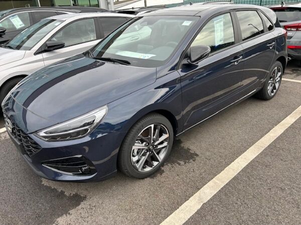 Hyundai i30 5 türig 140PS Automatik auf Lager sofort bild 1