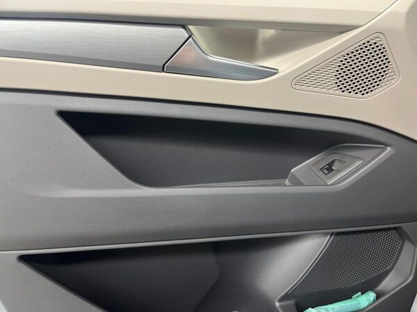 Volkswagen Multivan "Edition" 2,0 l TDI DSG *SOFORT VERFÜGBAR* bild 6