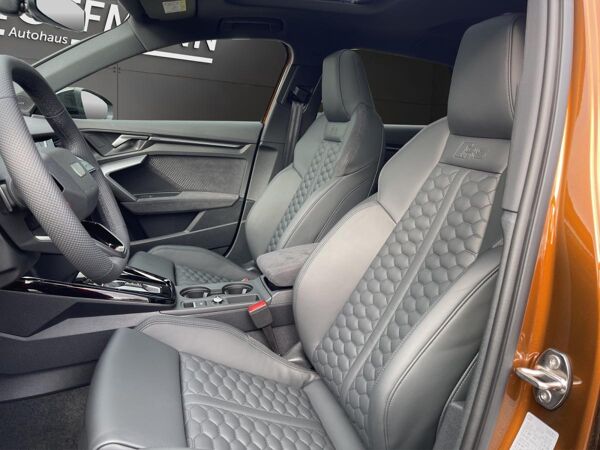 Audi RS3 Sportback / Exclusive Ipanemabraun / HUD / SONOS / LEDER / MATRIX / Memory / Massage bild 6
