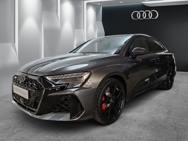 Audi RS3 Limousine Sportabgasanlage Anhebung VMAX bild 1