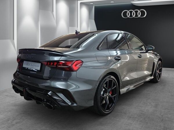 Audi RS3 Limousine Sportabgasanlage Anhebung VMAX bild 5