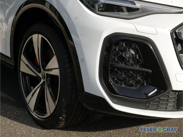 Audi Q5 SUV edition one mit Akzenten mythosschwarz bild 6