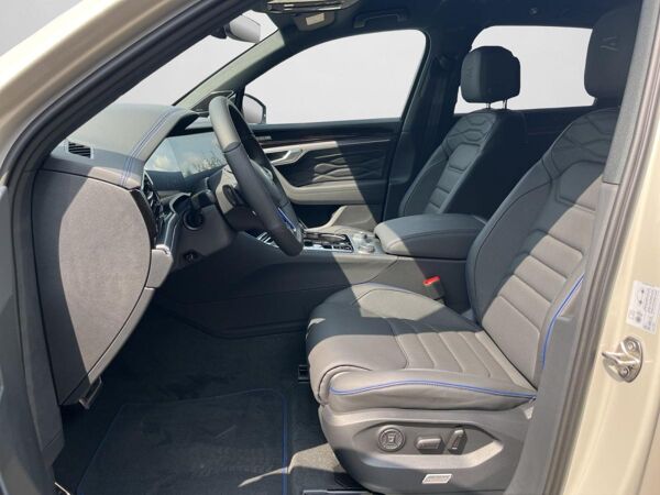 Volkswagen Touareg R eHybrid 0,5% DW Versteuerung  21Zoll/Black Style/Luftfahrwerk/Dynaud bild 7