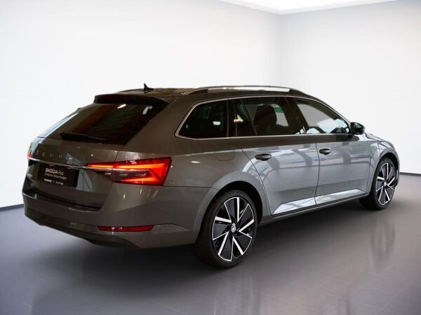 Skoda Superb Combi STYLE 2.0TDI DSG MATRIX.AHK.360°.NAVI.ACC.SITZHZG bild 4