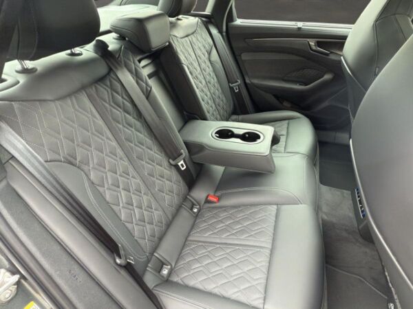 Audi A6 Limousine TDI quattro S tronic+TECH PRO+HEAD-UP+PANO bild 7