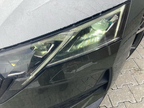 Skoda Octavia Combi Sportline 2.0TDI MATRIX.TravelA.SHZ.KAM.AHK.SmartLink.SignA bild 6