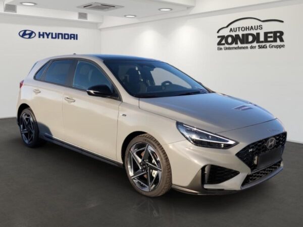 Hyundai i30 Mild-Hybrid 1.5 Turbo +48V N Line Panoramadach Sportpaket El. Panodach Navi Digitales Cockpit bild 2