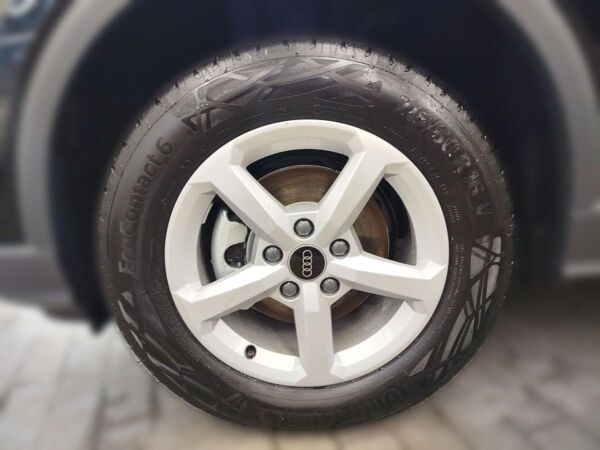 Audi Q2 30 TFSI Schaltgetriebe bild 3