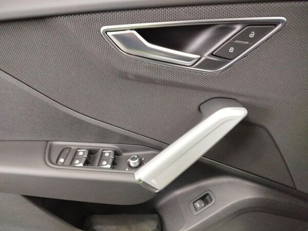 Audi Q2 35 TDI S tronic S line Matrix-LED Navi DAB VC PDC Sitzheizung bild 7
