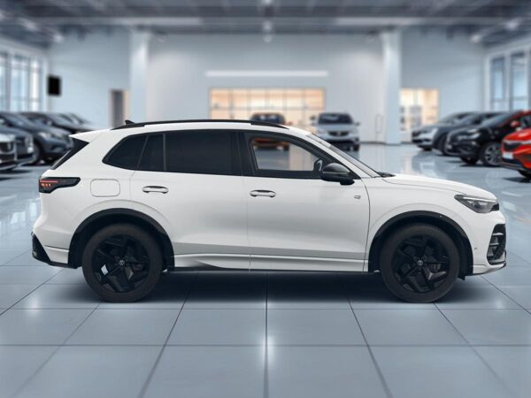 Volkswagen Tiguan R-Line 2,0 TDI SCR (150 PS) DSG*WINTERRÄDER*AHK*NAVI*GEWERBE bild 7
