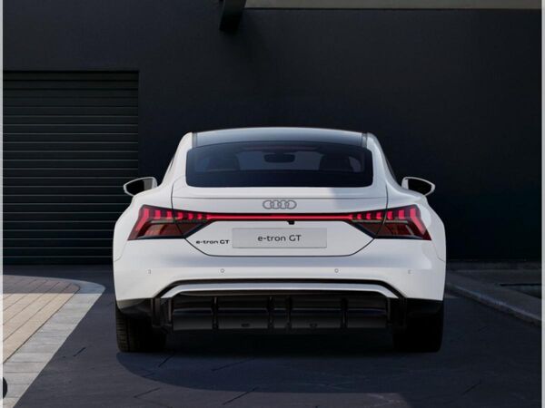 Audi e-tron GT 370 kW Pano/Leder/Navi/LED/Luftfeder bild 4