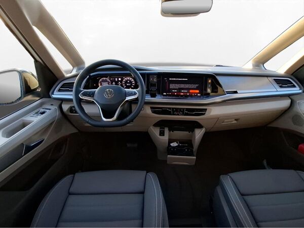 Volkswagen T7 Multivan Lang Edition Leder Pano AHK DCC Head-Up bild 4