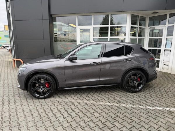 Alfa Romeo Stelvio 2.0 Turbo 16V Q4 AT Veloce Abholung Mannheim bild 3
