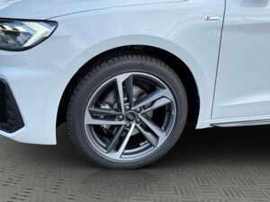 Audi A1 Sportback S line 35 TFSI S tronic+LED+ACC+Rückfahrk. bild 4