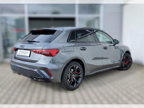 Audi A3 Sportback  S line 45 TFSIe 200 kW VOLL bild 2