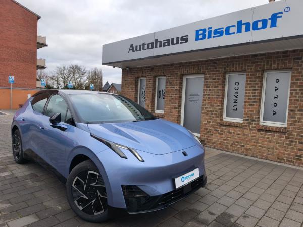 LYNK & Co 02 Core ALLE FARBEN P bild