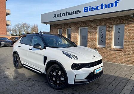 Lynk&Co 01 LYNK & Co PHEV More ALLE FARBEN G